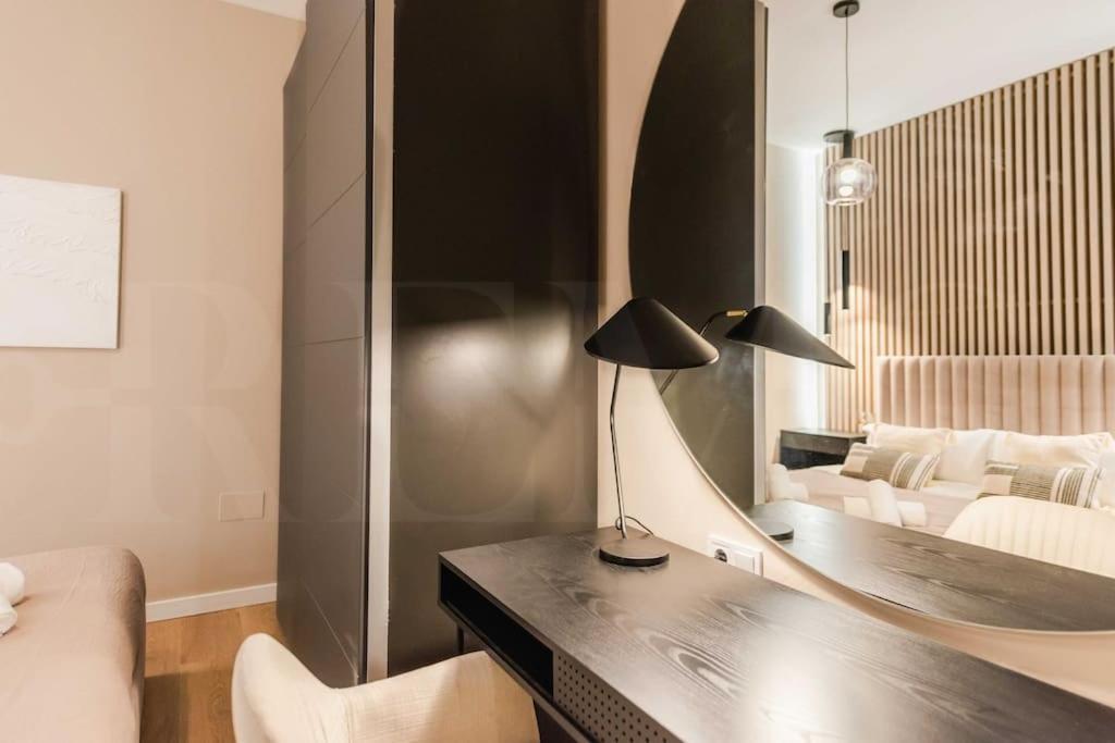 Contemporary Minimalist Apartment By Rems มาลากา ภายนอก รูปภาพ